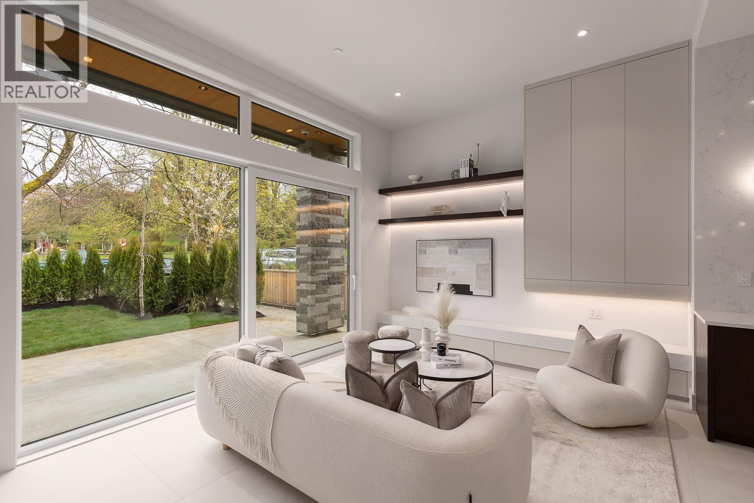 1 3617 W 12TH AVENUE, Vancouver, British Columbia