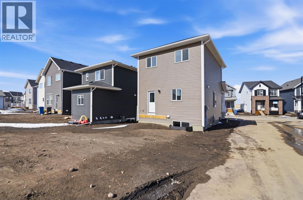 341, Ellen Park Way, Crossfield, Alberta  T0M 0S0 - Photo 5 - A2295058