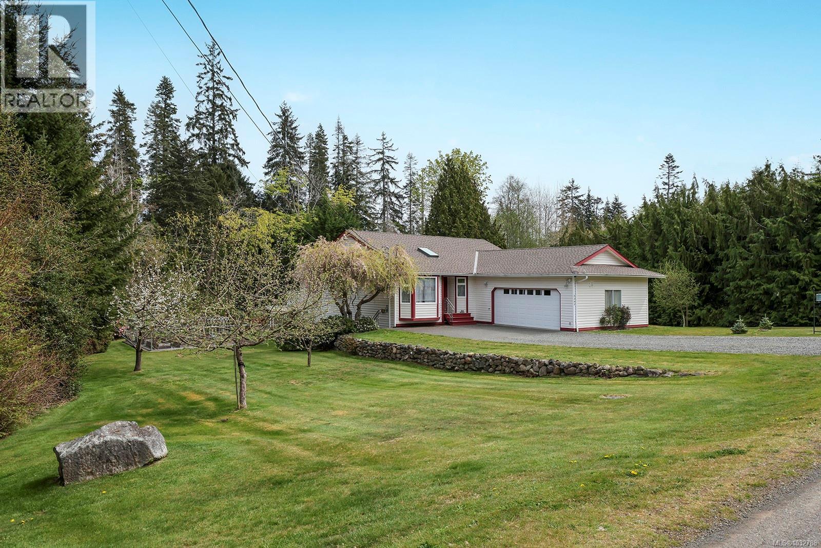 4240 Briardale Rd, Courtenay, British Columbia  V9N 9R6 - Photo 2 - 1032788