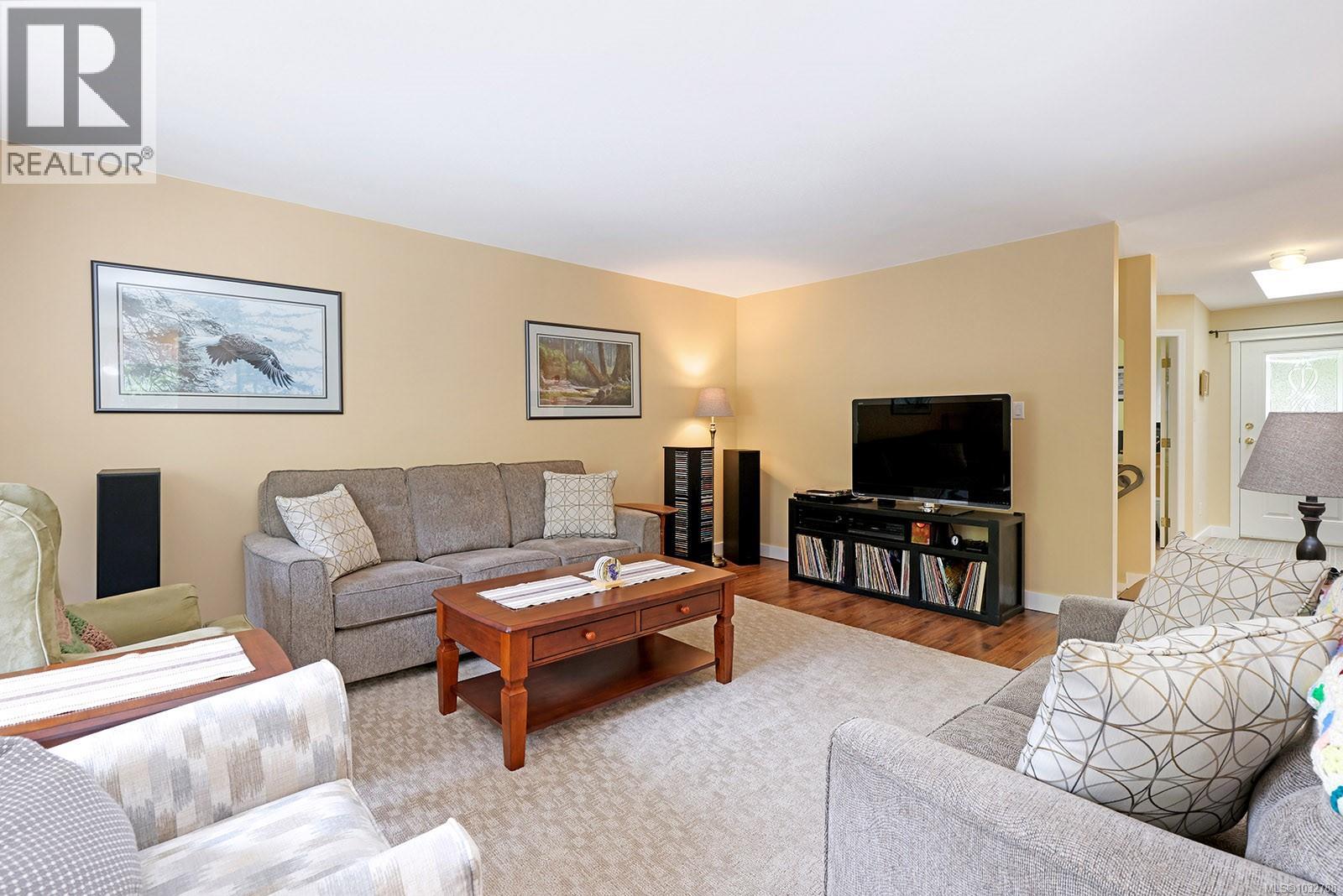 4240 Briardale Rd, Courtenay, British Columbia  V9N 9R6 - Photo 8 - 1032788