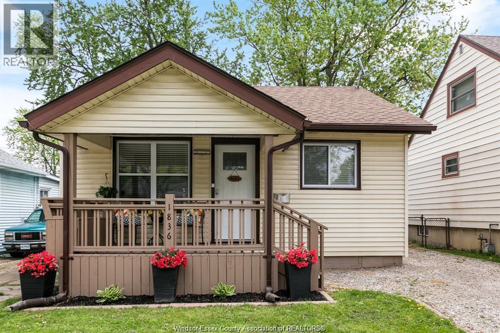 1836 George, Windsor, Ontario  N8W 4L8 - Photo 2 - 26008720
