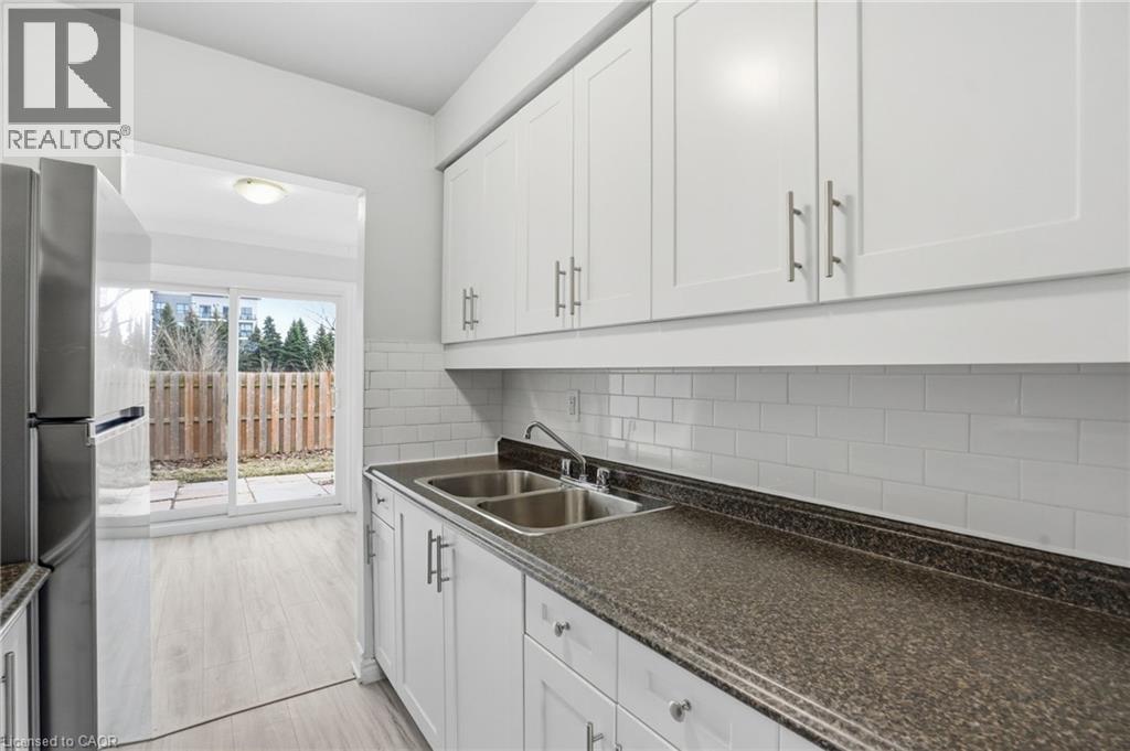 125 Limeridge Road W, Hamilton, Ontario  L9C 3V3 - Photo 11 - 40822660