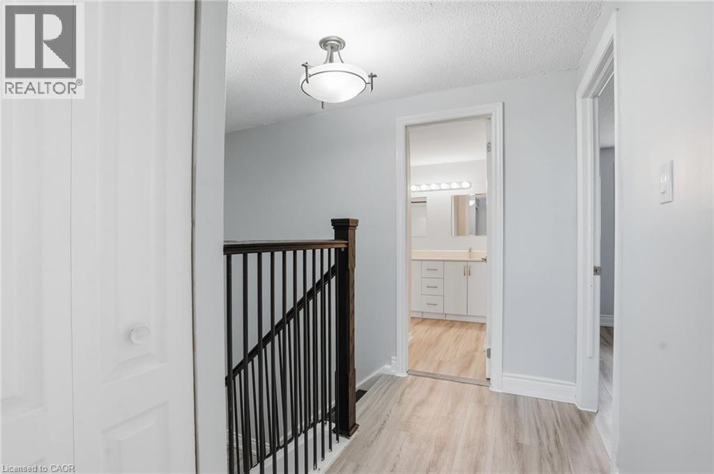 125 Limeridge Road W, Hamilton, Ontario  L9C 3V3 - Photo 26 - 40822660