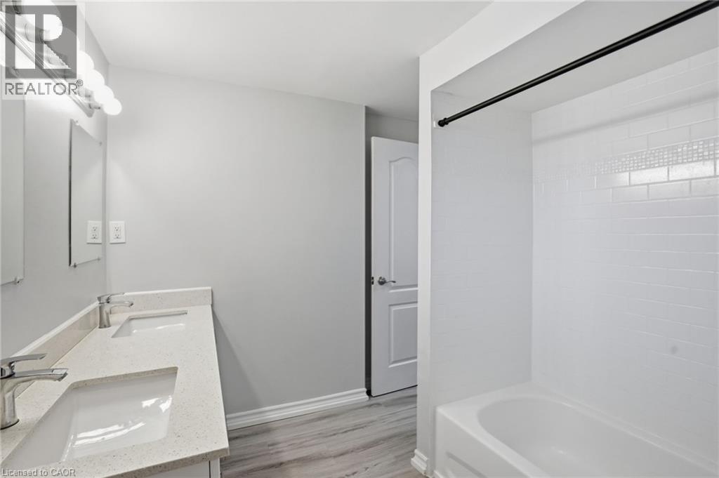 125 Limeridge Road W, Hamilton, Ontario  L9C 3V3 - Photo 28 - 40822660