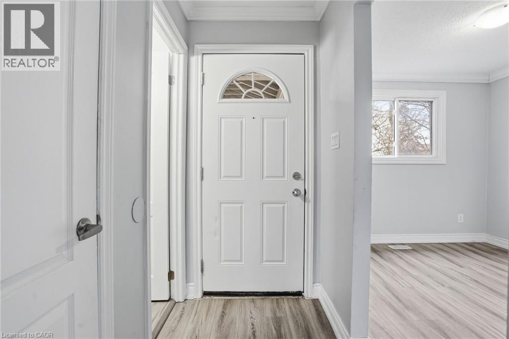 125 Limeridge Road W, Hamilton, Ontario  L9C 3V3 - Photo 5 - 40822660