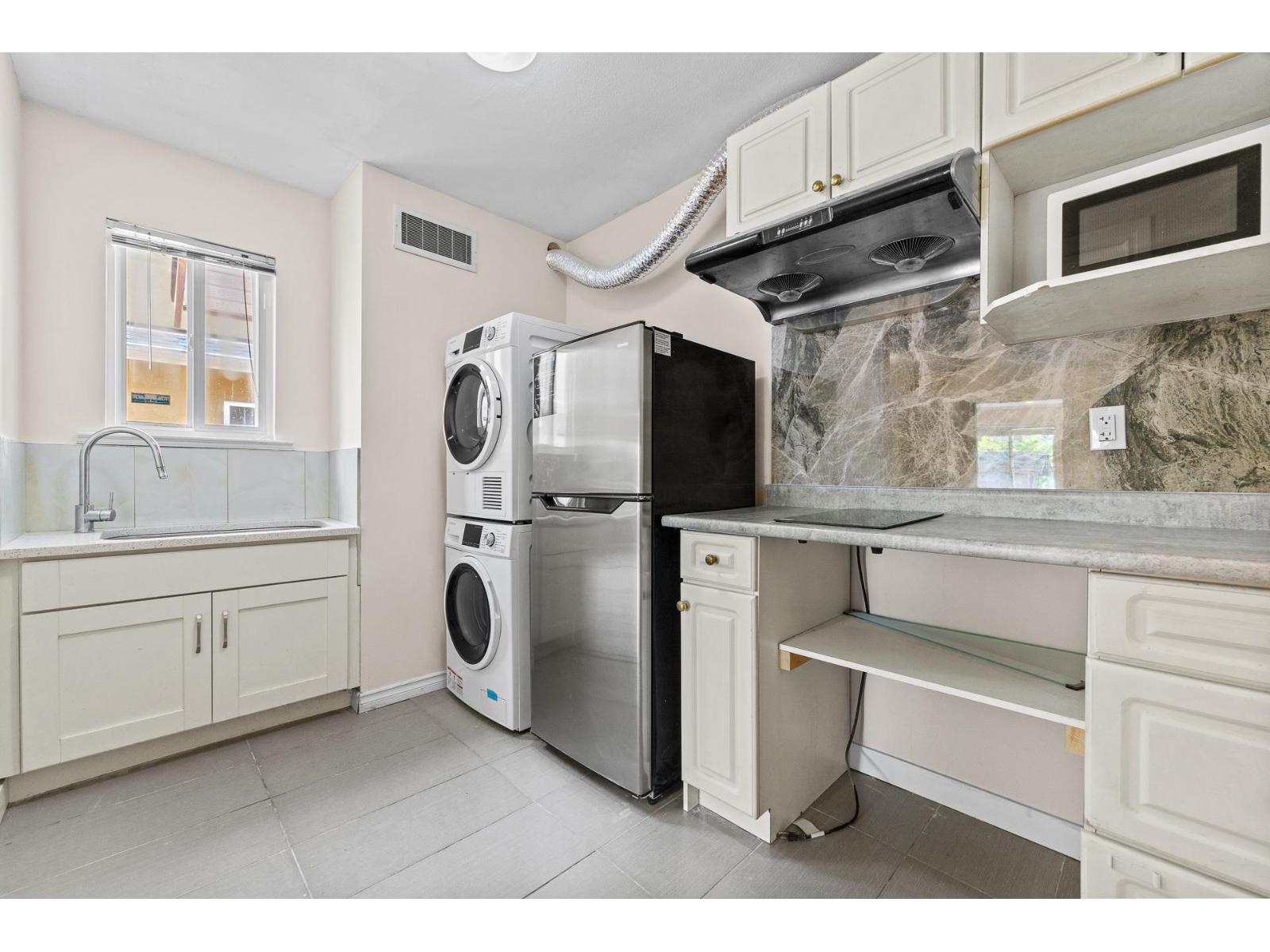 15488 108a Avenue, Surrey, British Columbia  V3R 6J1 - Photo 26 - R3113355