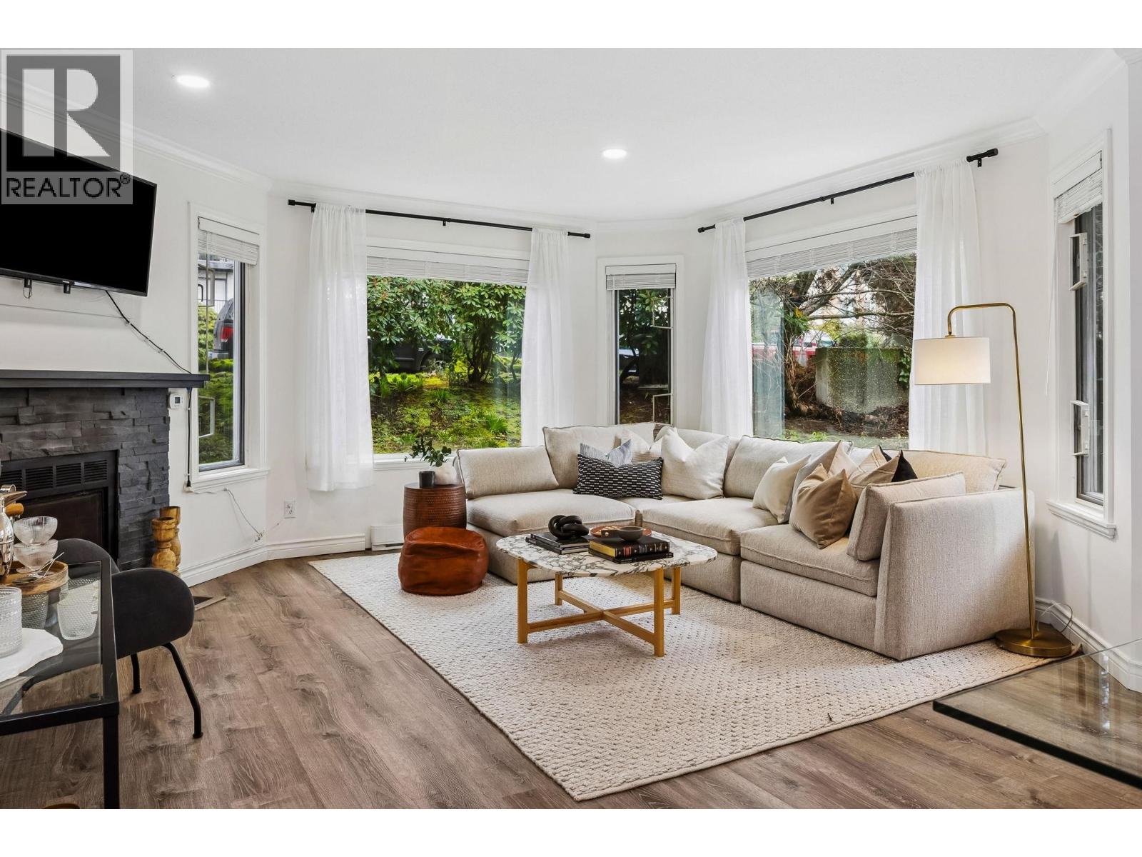 107 175 W 4th Street, North Vancouver, British Columbia  V7M 1H6 - Photo 2 - R3114241