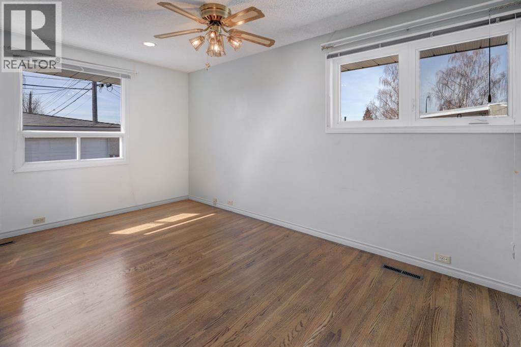 1008 Motherwell Road Ne, Calgary, Alberta  T2E 6E7 - Photo 7 - A2301200