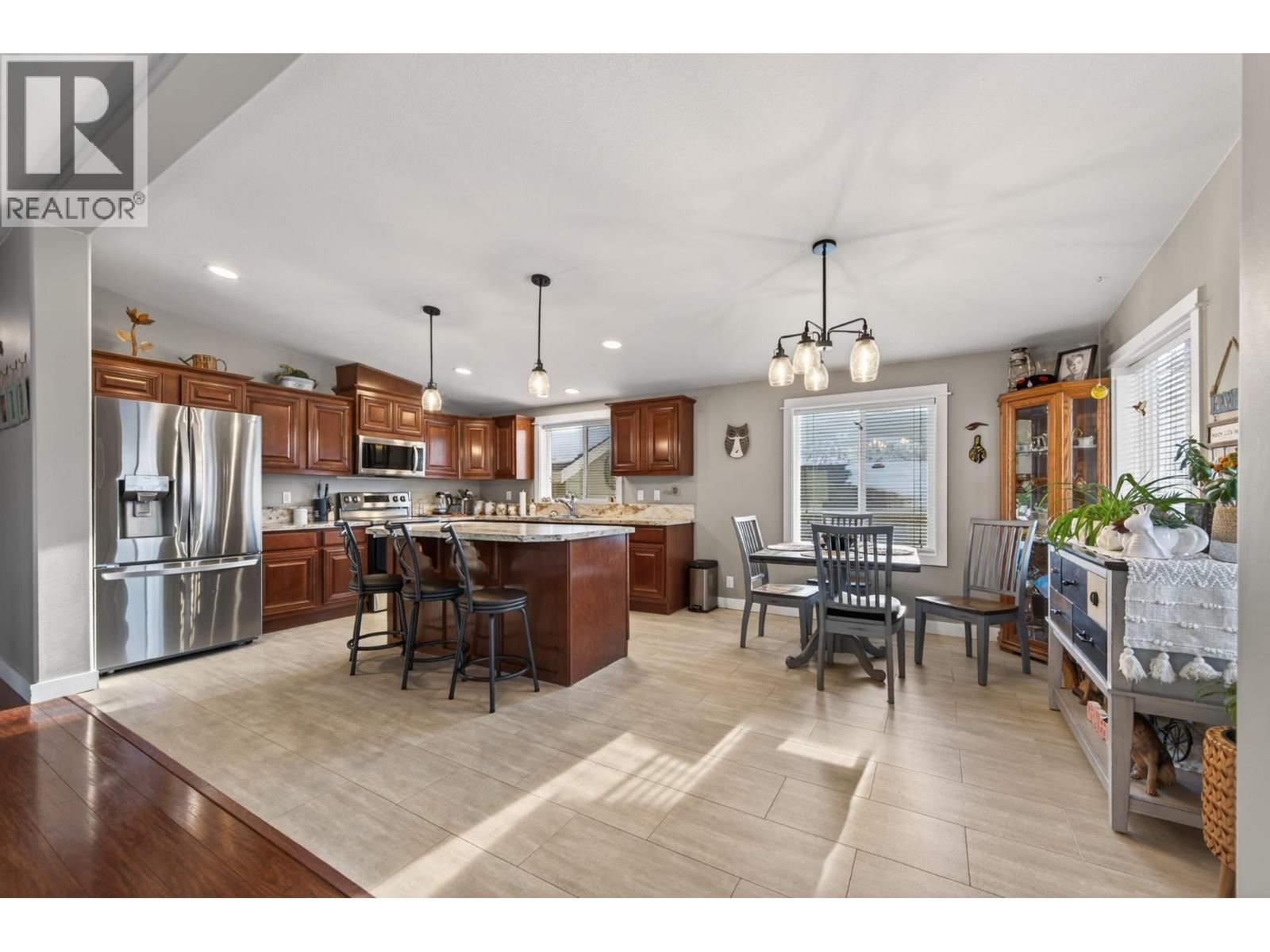 768 Shuswap  E Road Unit# 14, Kamloops, British Columbia  V2H 0A4 - Photo 4 - 10371777