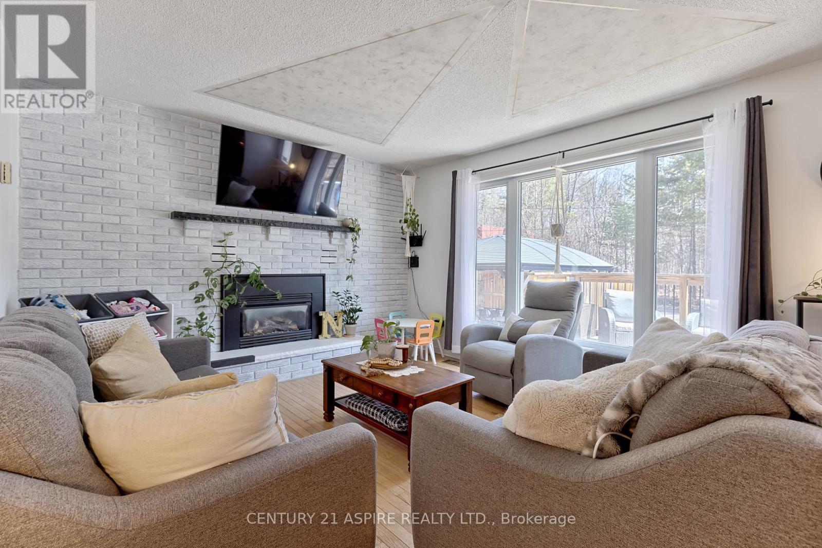 42 East Street E, Petawawa, Ontario  K8H 2N9 - Photo 11 - X13027900