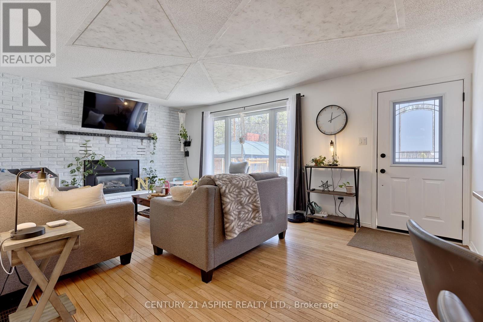 42 East Street E, Petawawa, Ontario  K8H 2N9 - Photo 13 - X13027900