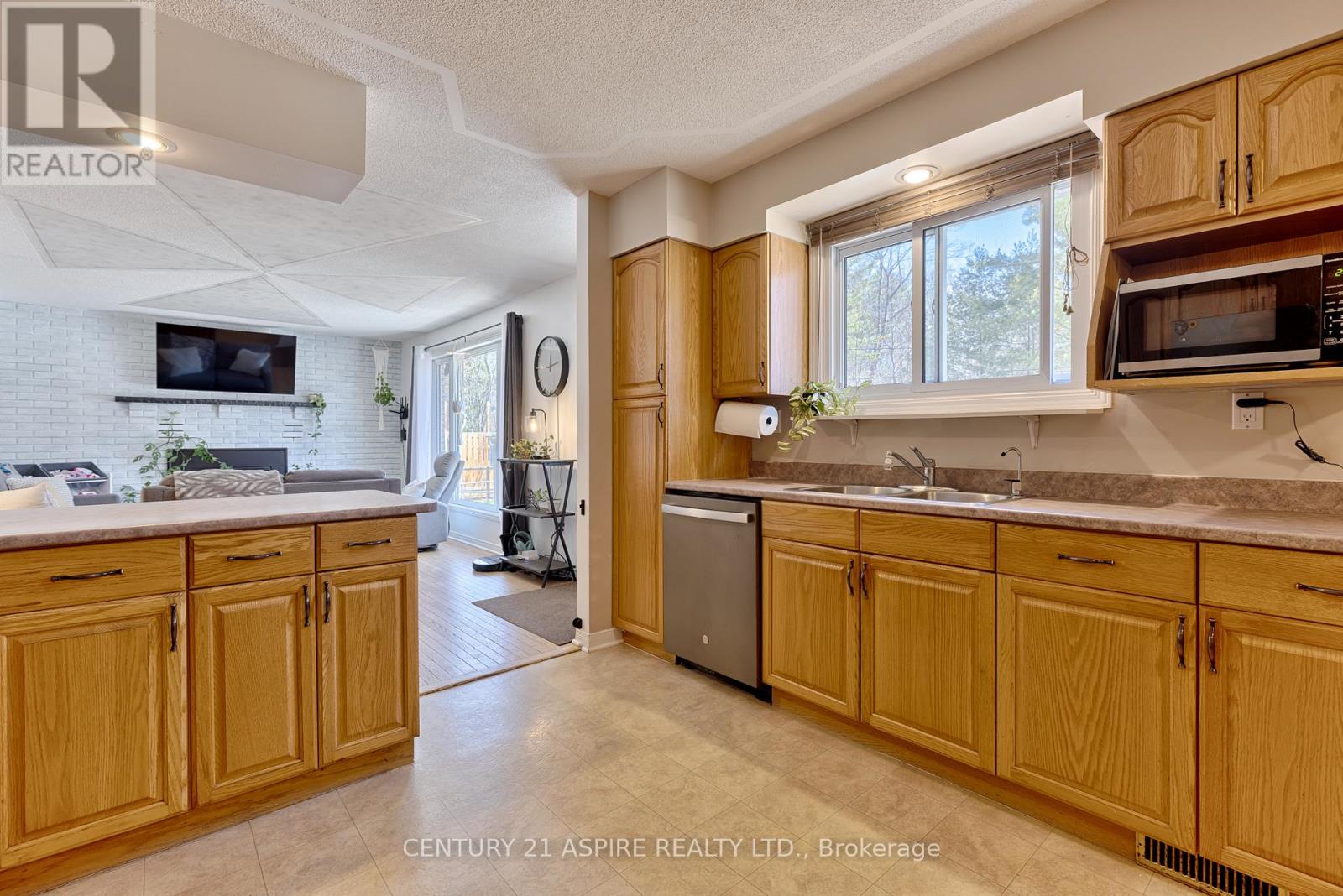 42 East Street E, Petawawa, Ontario  K8H 2N9 - Photo 7 - X13027900