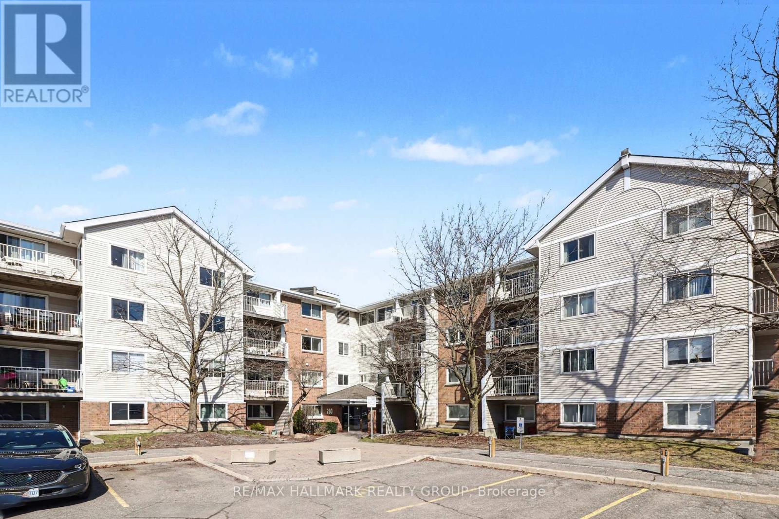 312 - 280 Brittany Drive, Ottawa, Ontario  K1K 4M4 - Photo 2 - X13027820