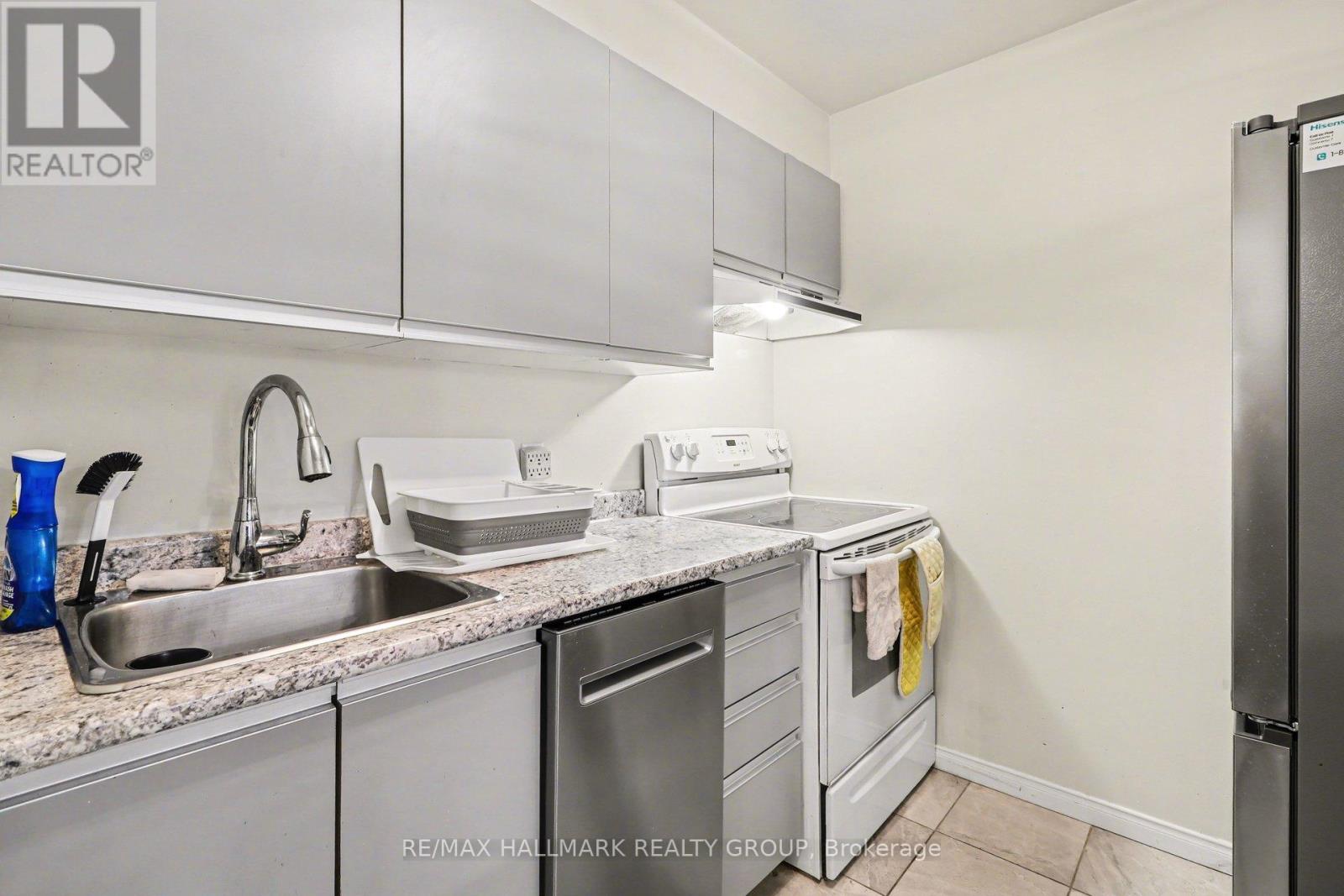 312 - 280 Brittany Drive, Ottawa, Ontario  K1K 4M4 - Photo 8 - X13027820