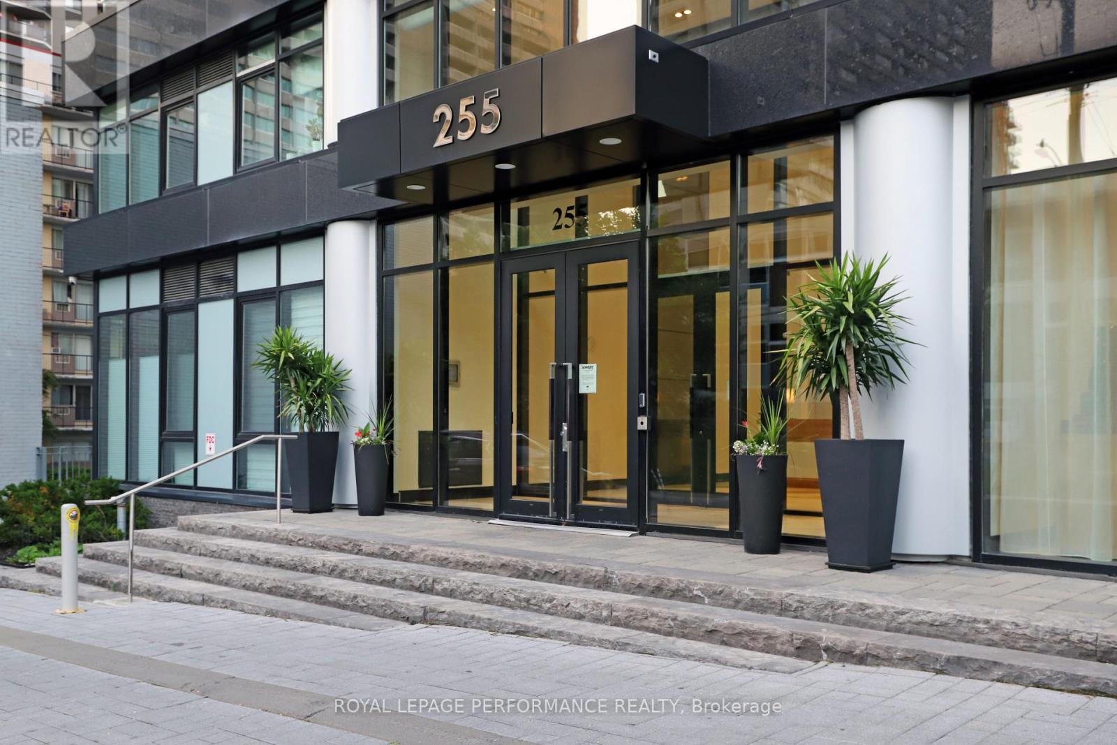 1603 - 255 Bay Street, Ottawa, Ontario  K1R 0C5 - Photo 2 - X13027854