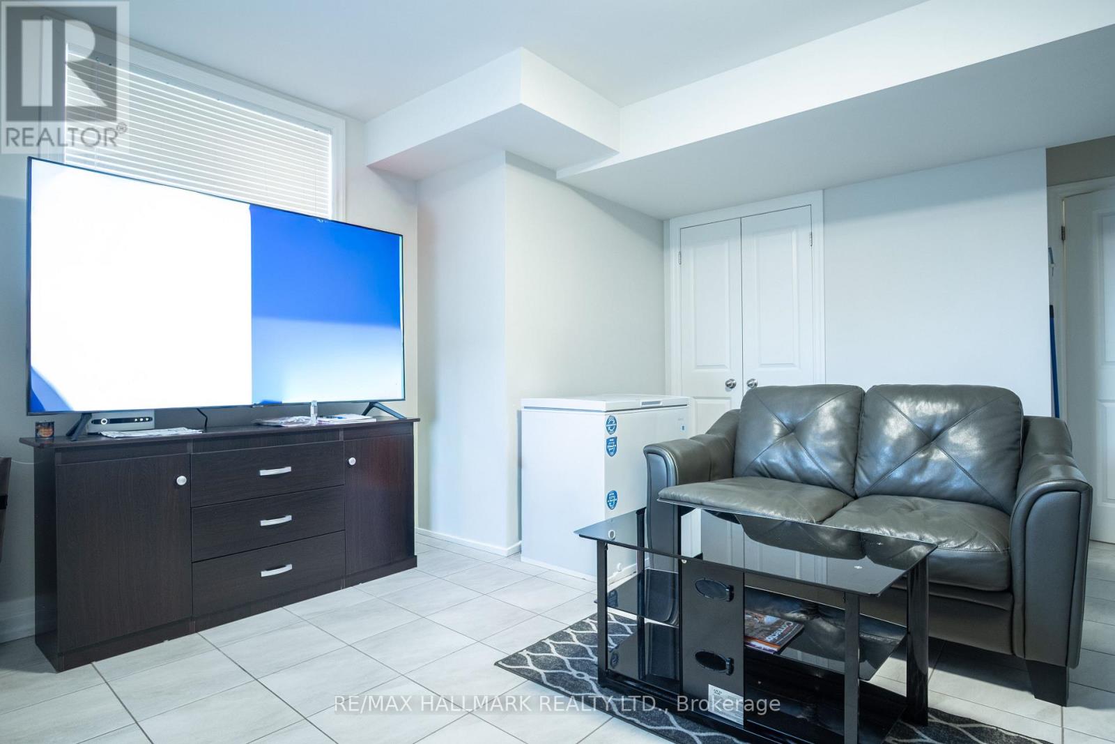 2 - 35 Roberta Drive, Toronto, Ontario  M6A 2J6 - Photo 2 - C13027844