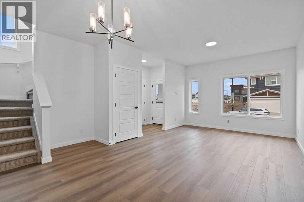 966 Chinook Winds Meadow SW, Airdrie, Alberta  T4B 5R1 - Photo 7 - A2239371