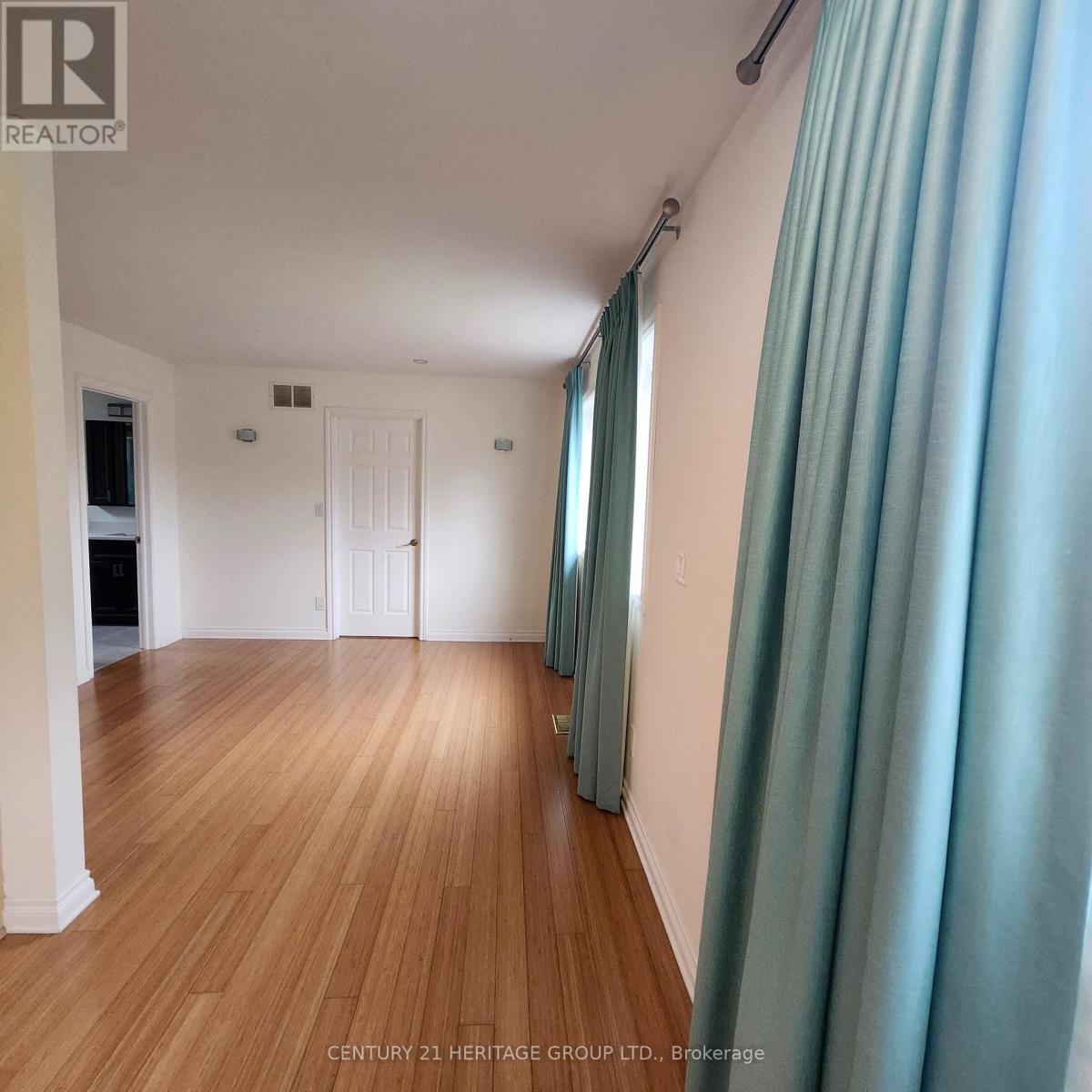 1 - 80 Rockport Crescent, Richmond Hill, Ontario  L4C 2L8 - Photo 4 - N12957322