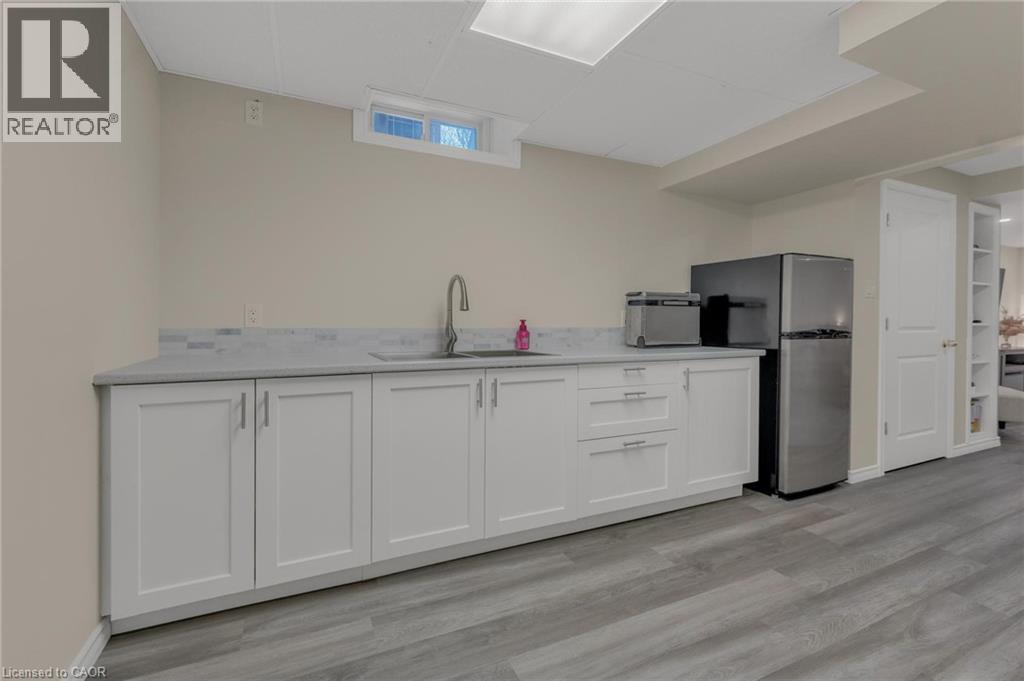 74 Laurendale Avenue, Waterdown, Ontario  L8B 0M6 - Photo 46 - 40821081