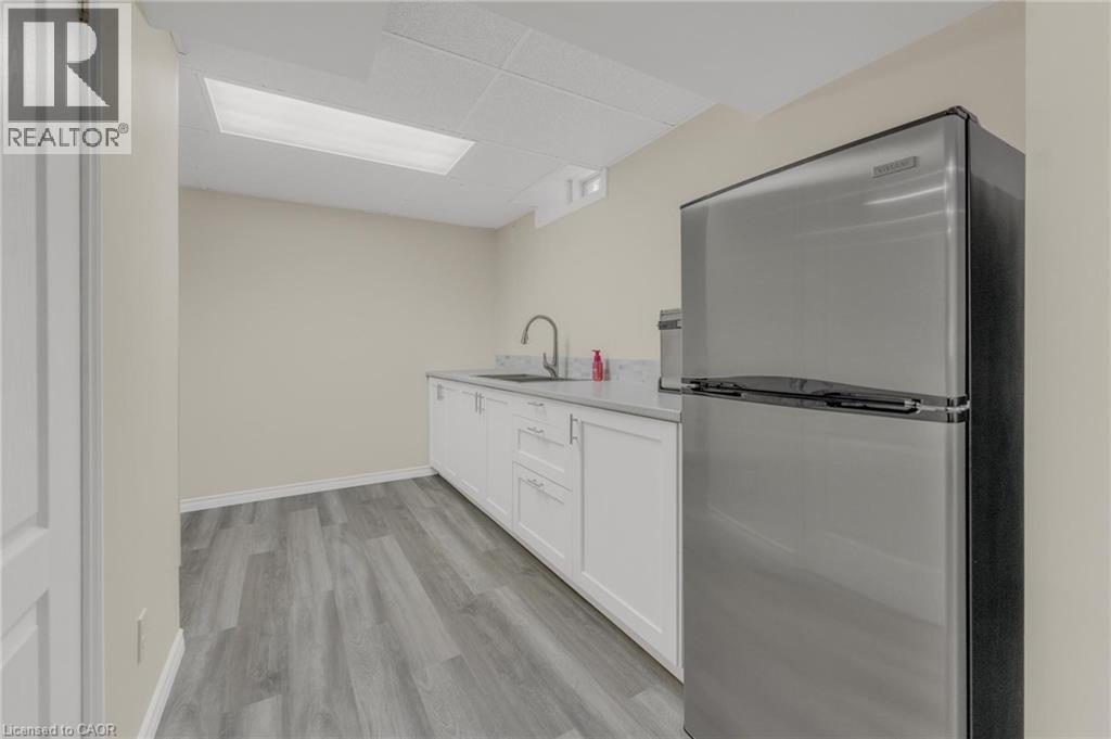 74 Laurendale Avenue, Waterdown, Ontario  L8B 0M6 - Photo 45 - 40821081