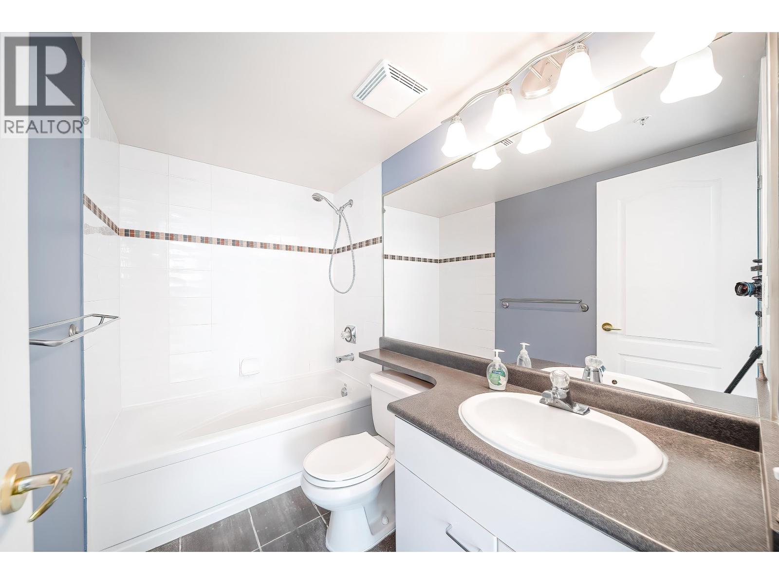 1011 7380 Elmbridge Way, Richmond, British Columbia  V6X 4A1 - Photo 22 - R3108027