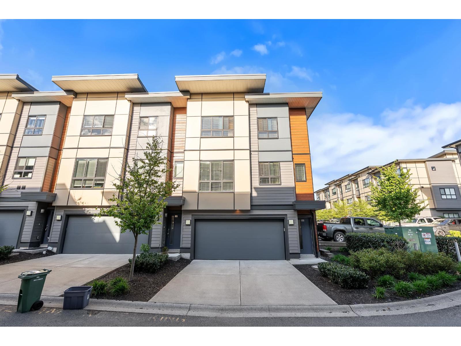 23 1938 Parallel Road, Abbotsford, British Columbia  V3G 2C6 - Photo 1 - R3113278