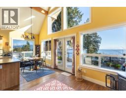 1051 GOWER POINT ROAD, Gibsons, British Columbia