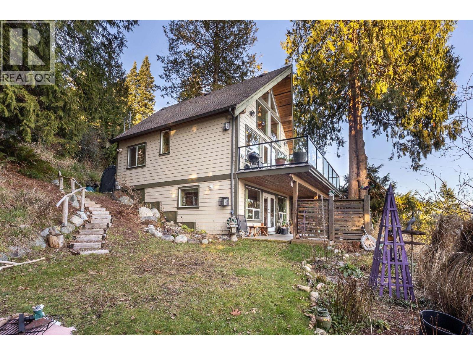 1051 Gower Point Road, Gibsons, British Columbia  V0N 1V3 - Photo 27 - R3092421