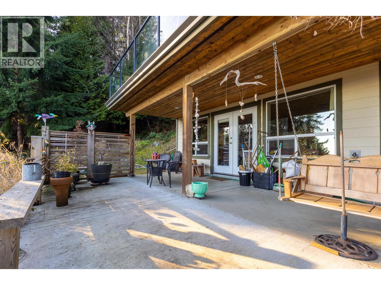 1051 Gower Point Road, Gibsons, British Columbia  V0N 1V3 - Photo 22 - R3092421