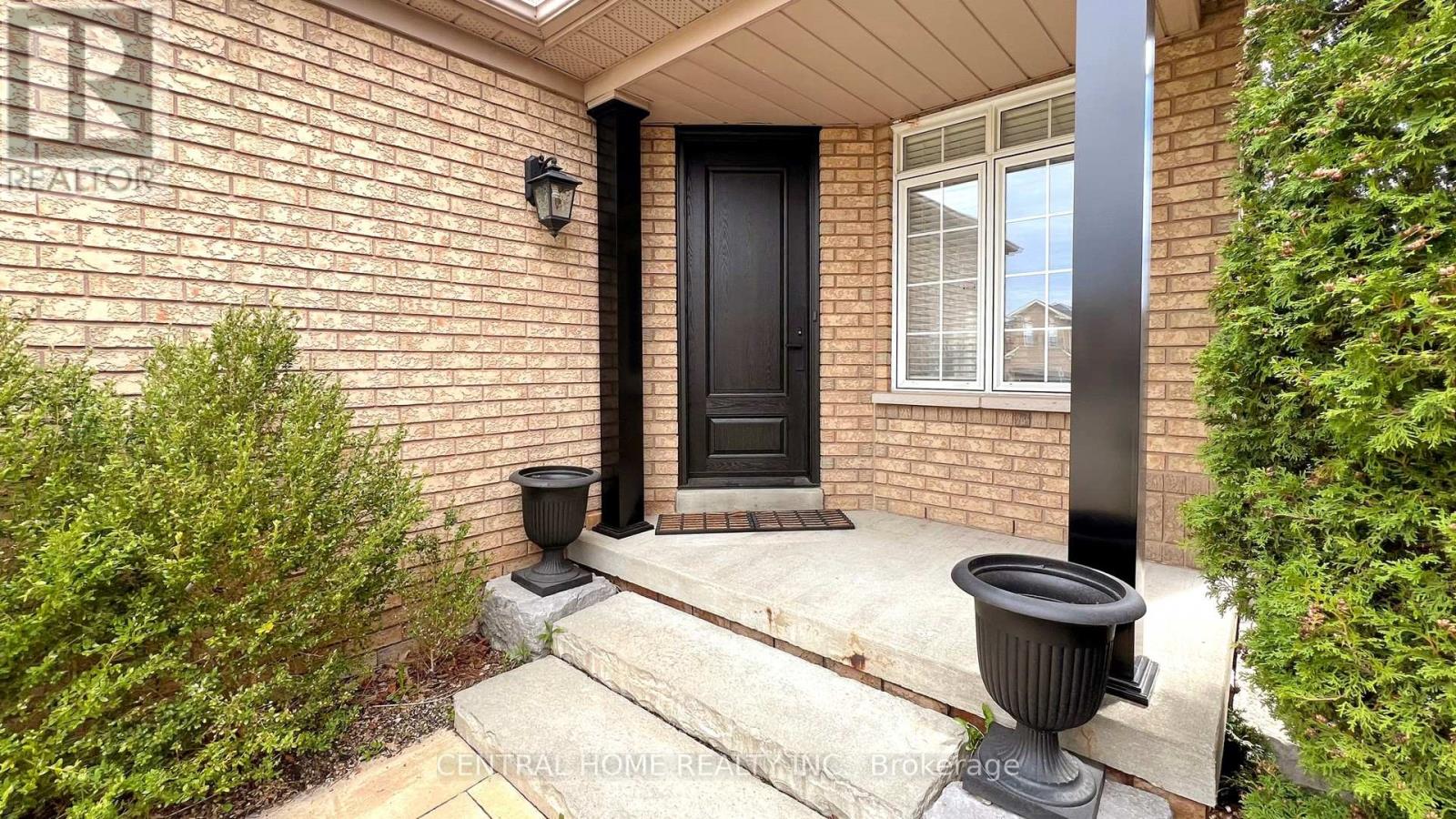 401 Cranston Park Avenue, Vaughan, Ontario  L6A 2R8 - Photo 2 - N13027824