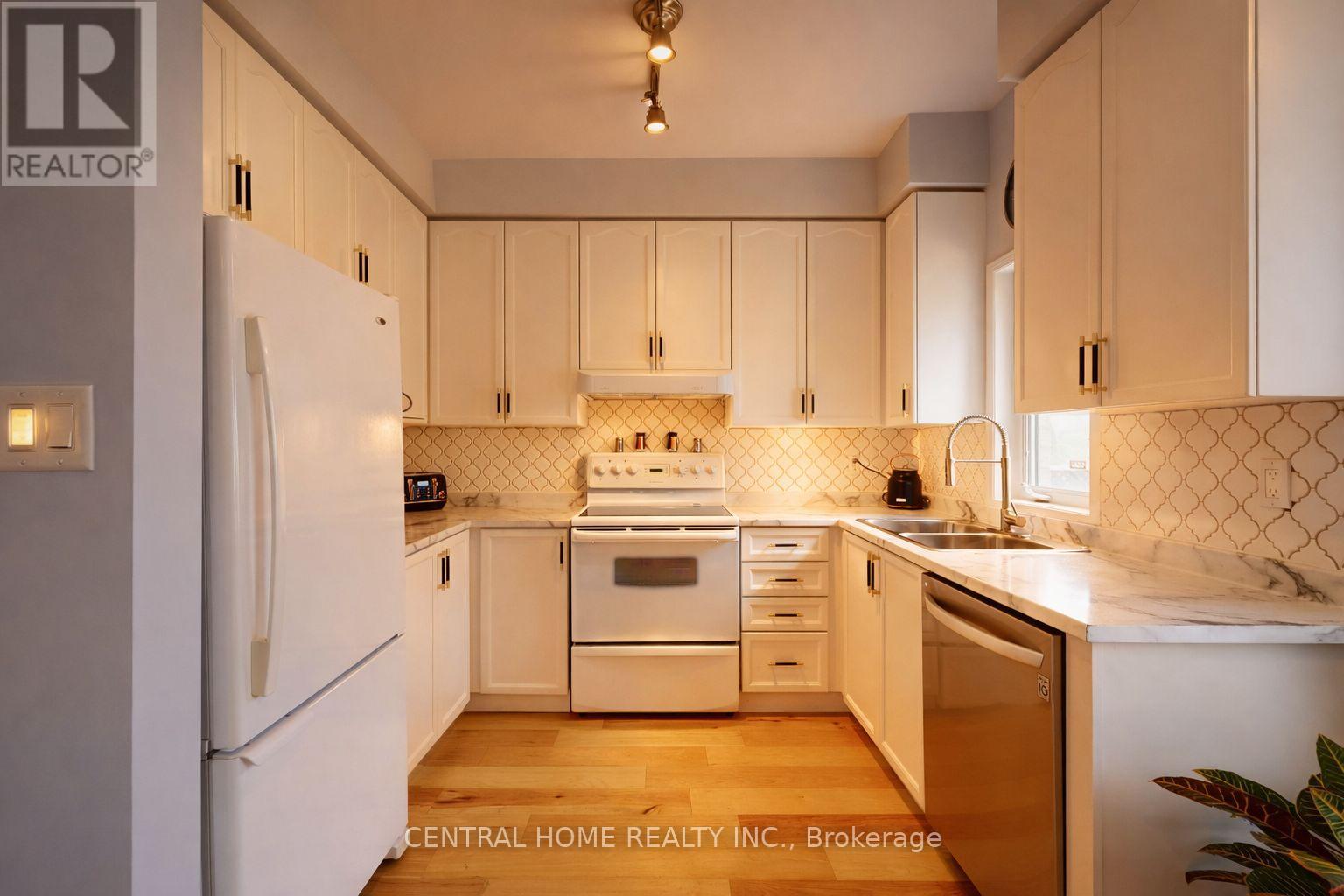 401 Cranston Park Avenue, Vaughan, Ontario  L6A 2R8 - Photo 7 - N13027824