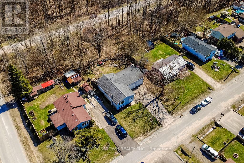 461 Barnes Avenue, Tay, Ontario  L0K 1R0 - Photo 3 - S13027834