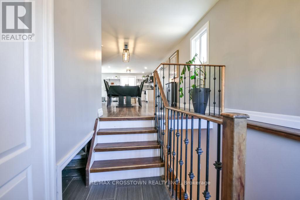 461 Barnes Avenue, Tay, Ontario  L0K 1R0 - Photo 7 - S13027834