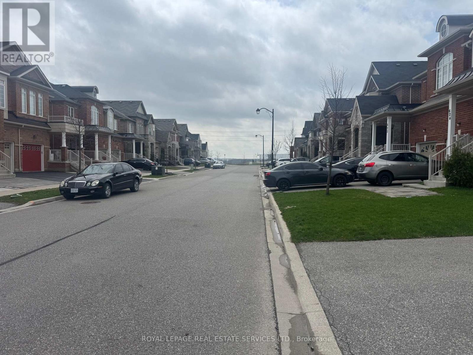 630 Mockridge Terrace, Milton, Ontario  L6T 8W1 - Photo 4 - W13027832