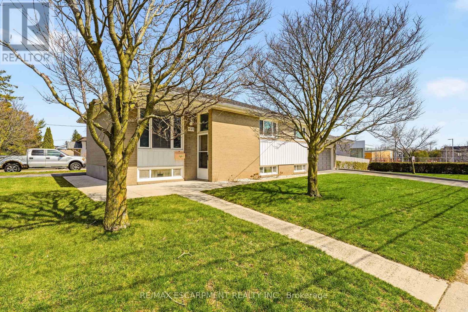 491 Warminster Drive, Oakville, Ontario  L6L 4N4 - Photo 2 - W13027872