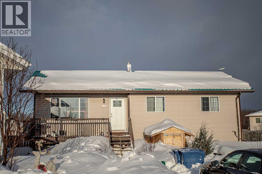 3 Boyer Close, High Level, Alberta  T0H 1Z0 - Photo 1 - A2293127