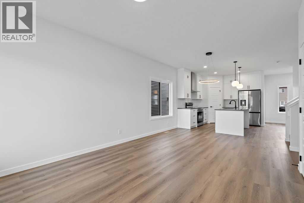 990 Chinook Winds Meadow SW, Airdrie, Alberta  T4B 5R1 - Photo 4 - A2239358