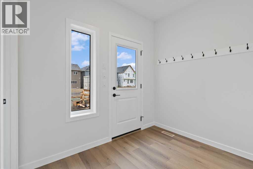 990 Chinook Winds Meadow SW, Airdrie, Alberta  T4B 5R1 - Photo 14 - A2239358