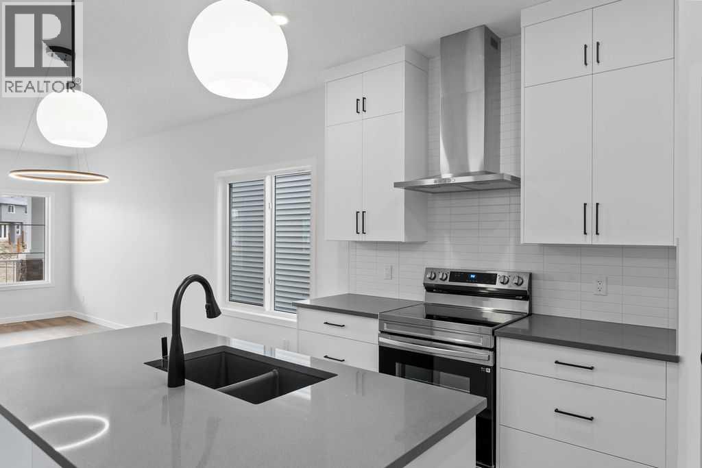 990 Chinook Winds Meadow SW, Airdrie, Alberta  T4B 5R1 - Photo 12 - A2239358