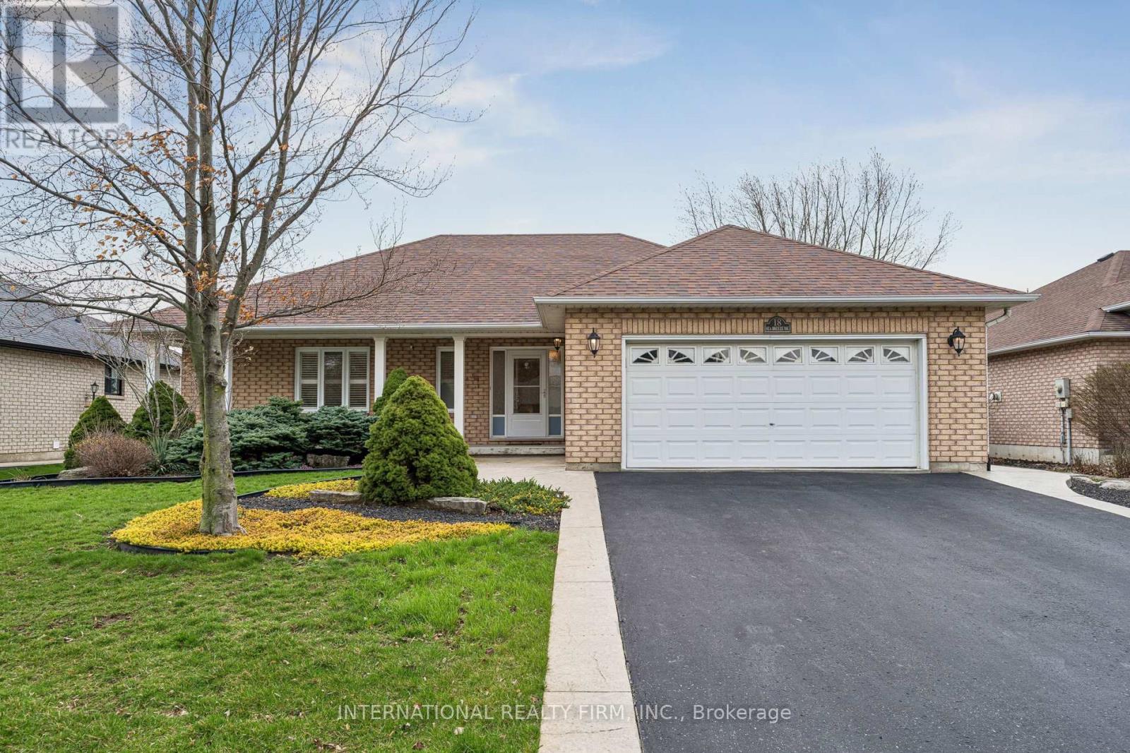 18 SEA BREEZE DRIVE, Norfolk, Ontario