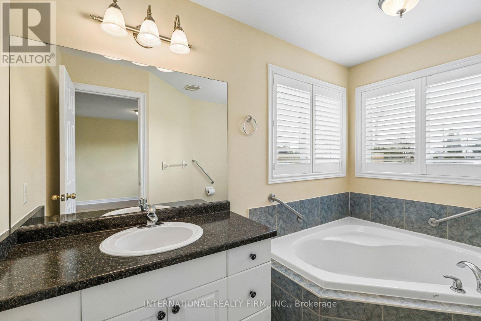 18 Sea Breeze Drive, Norfolk, Ontario  N0A 1N7 - Photo 25 - X13027848