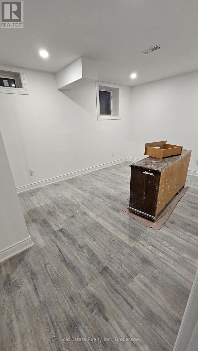 Lower 212 Spring Creek Drive, Hamilton, Ontario  L0R 2H8 - Photo 8 - X13027904