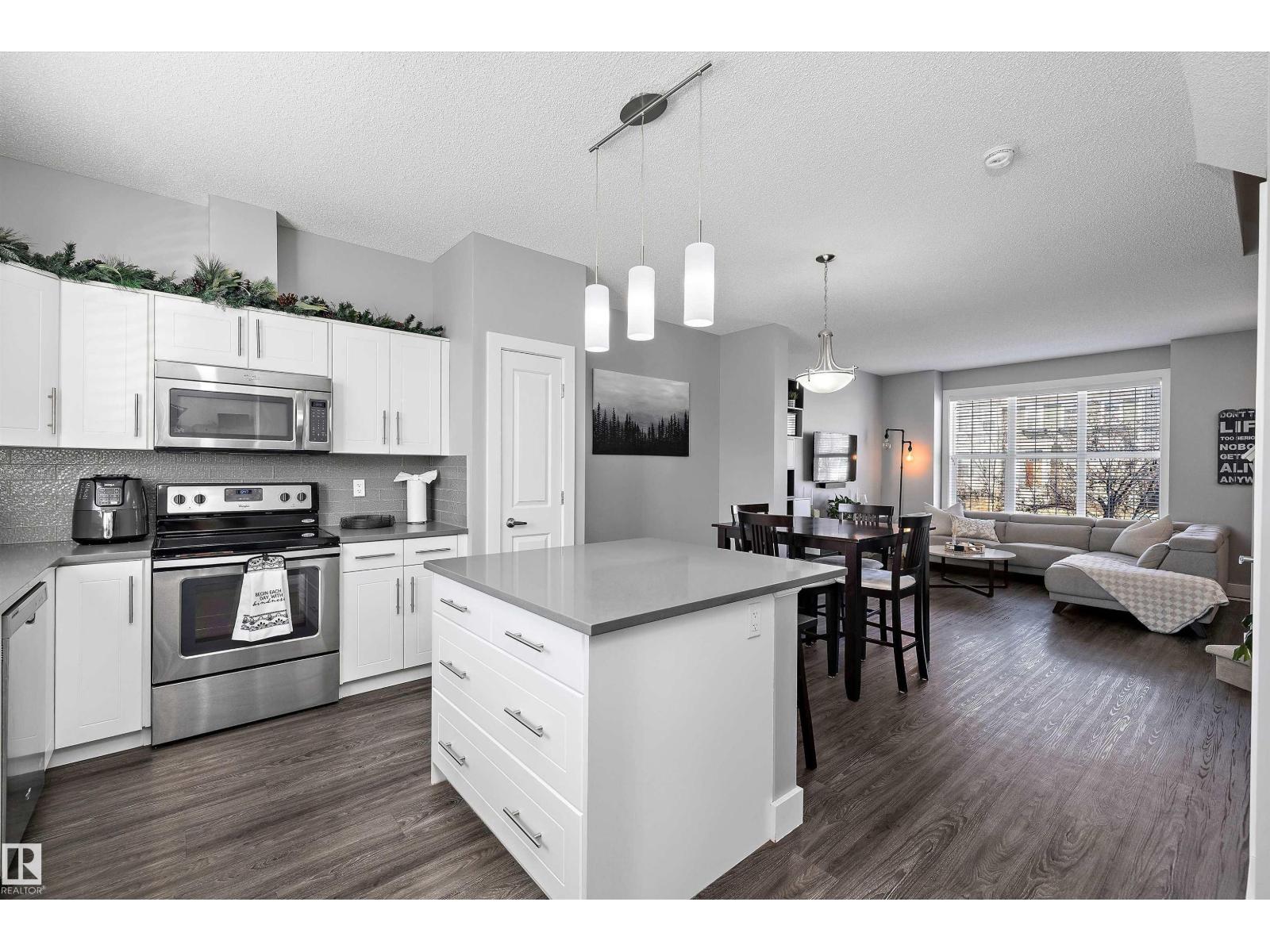 2107 24 St Nw, Edmonton, Alberta  T6T 0Y8 - Photo 4 - E4483445