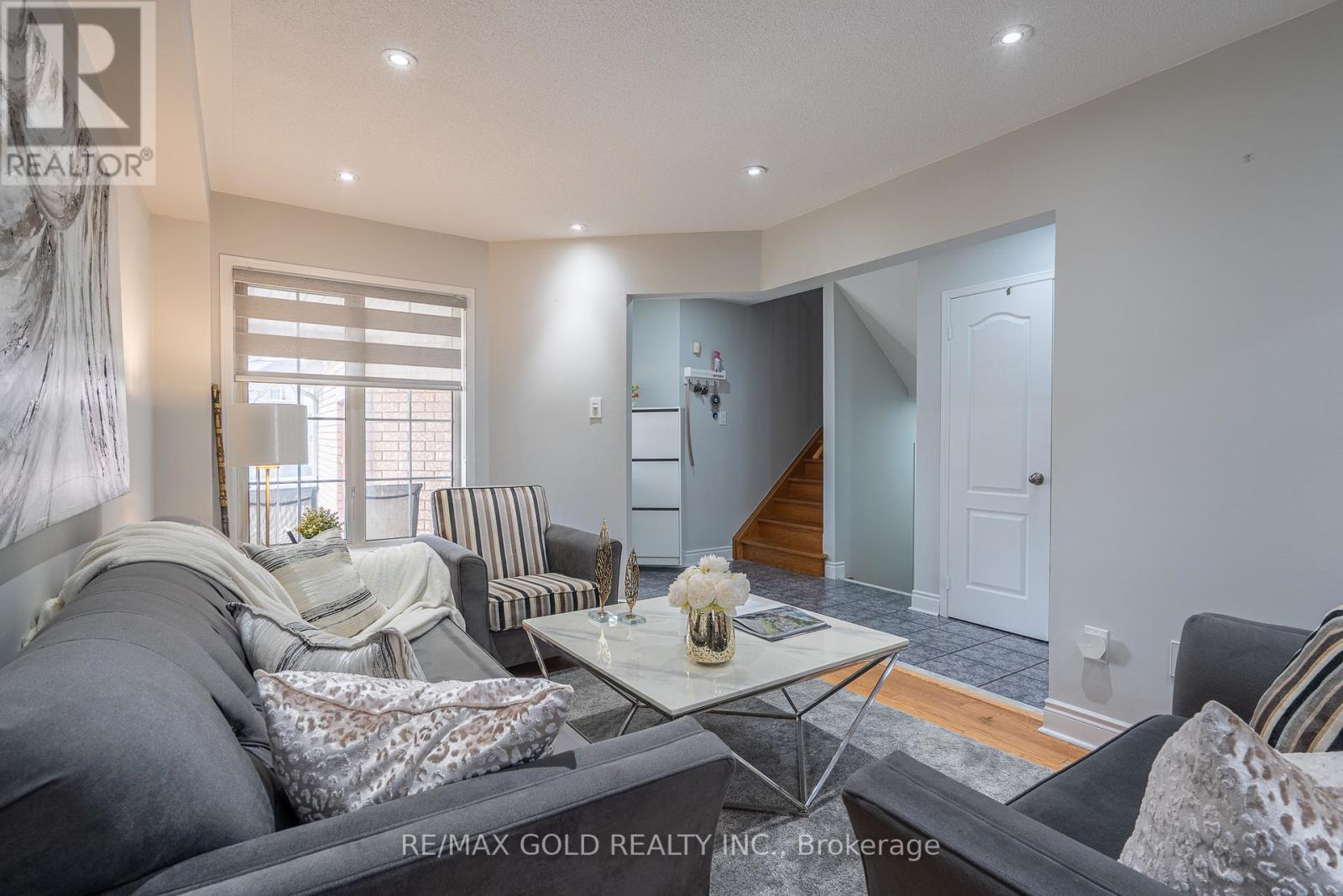 135 Cordgrass Crescent, Brampton, Ontario  L6R 1Z8 - Photo 5 - W13026020