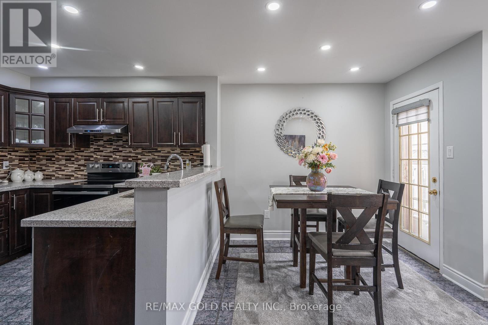 135 Cordgrass Crescent, Brampton, Ontario  L6R 1Z8 - Photo 8 - W13026020