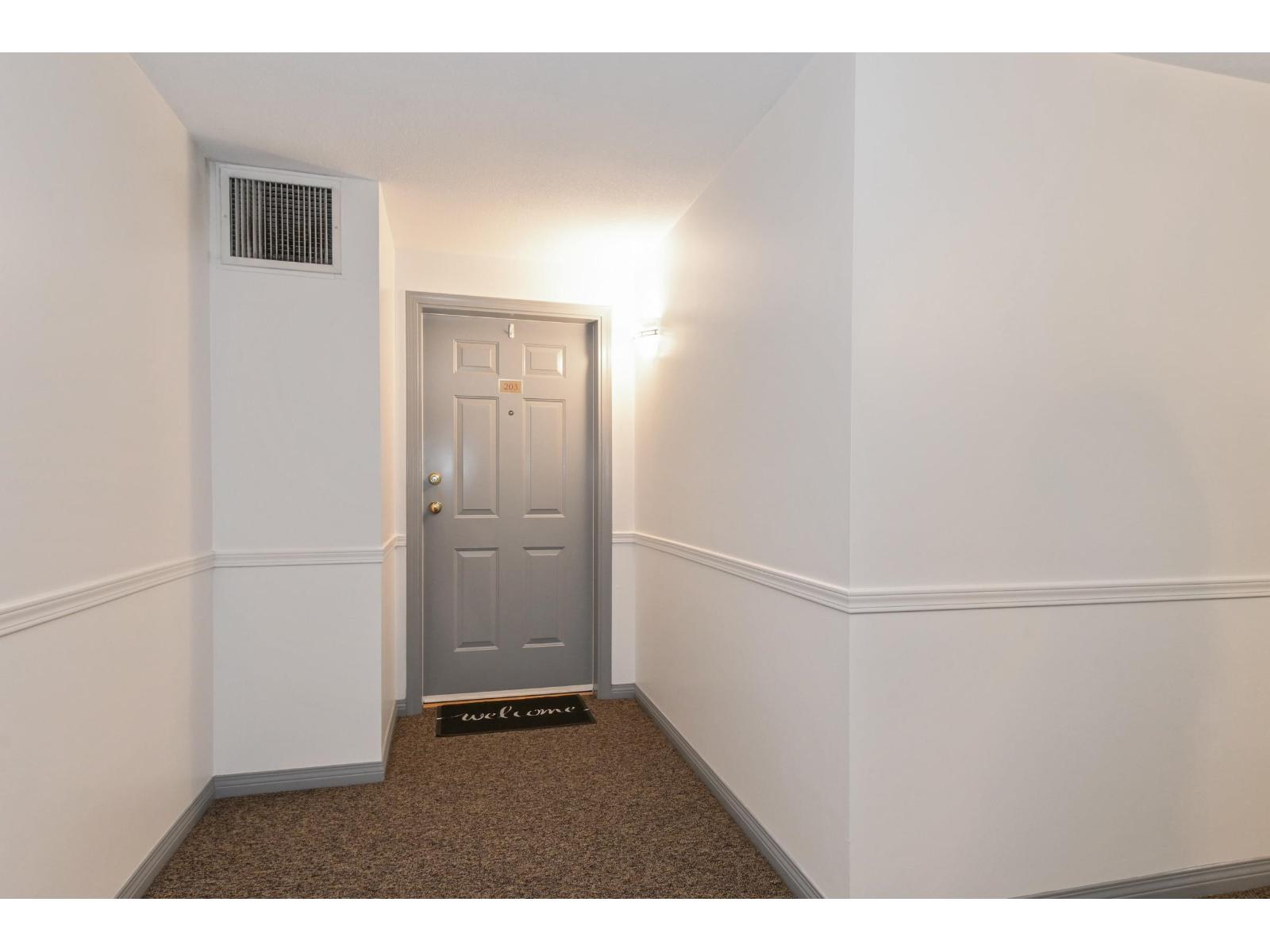 203 1280 Merklin Street, White Rock, British Columbia  V4B 4B9 - Photo 4 - R3114379