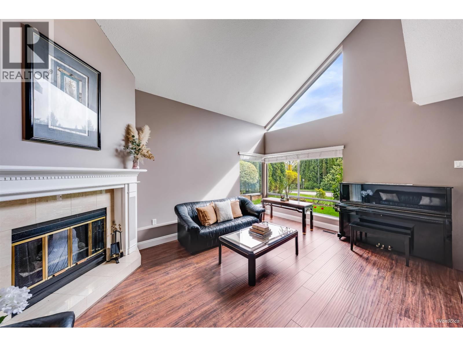 532 Riverview Crescent, Coquitlam, British Columbia  V3C 5A7 - Photo 4 - R3114288