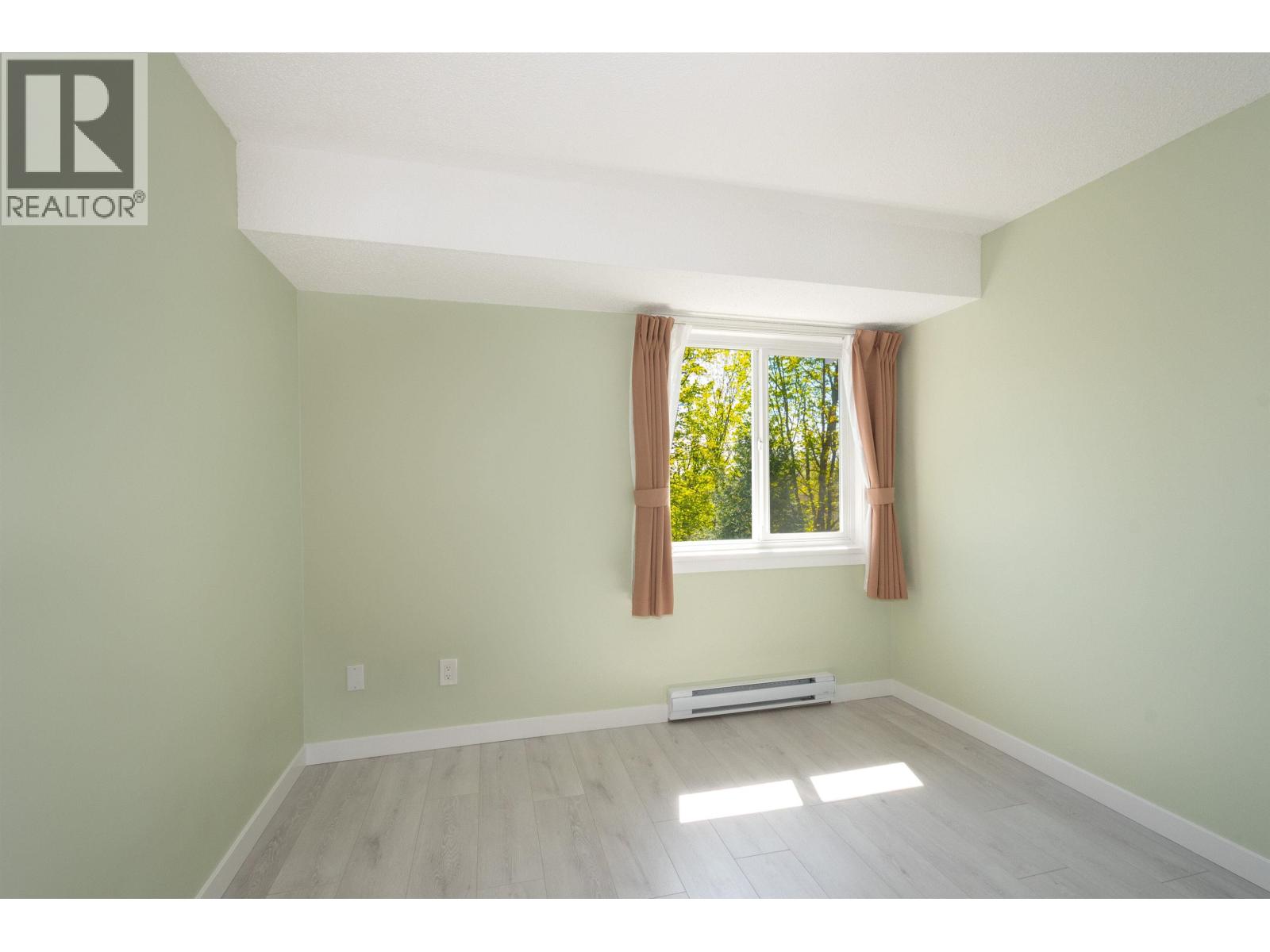 8328 Aspenwood Place, Burnaby, British Columbia  V5A 3V3 - Photo 23 - R3114373