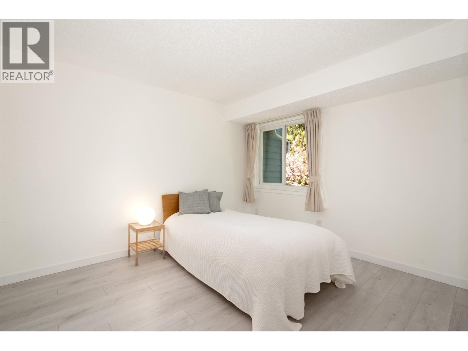 8328 Aspenwood Place, Burnaby, British Columbia  V5A 3V3 - Photo 16 - R3114373