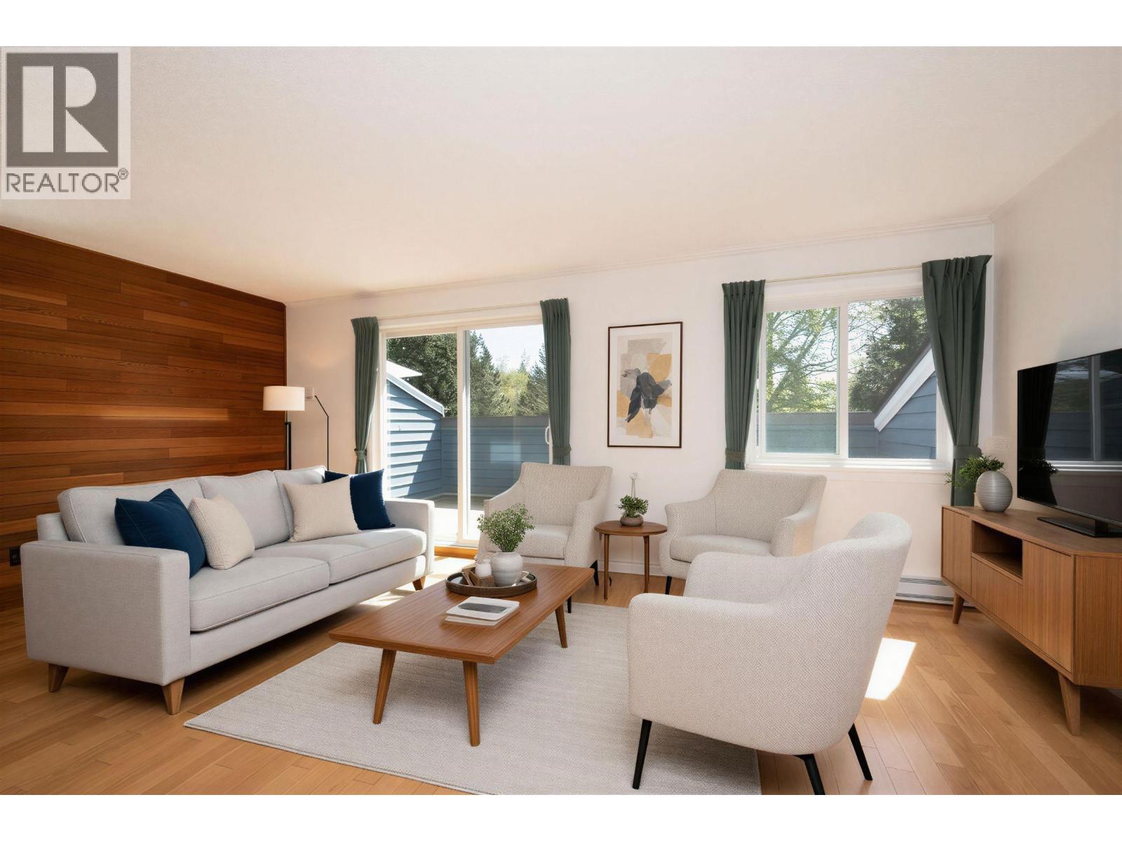 8328 Aspenwood Place, Burnaby, British Columbia  V5A 3V3 - Photo 3 - R3114373